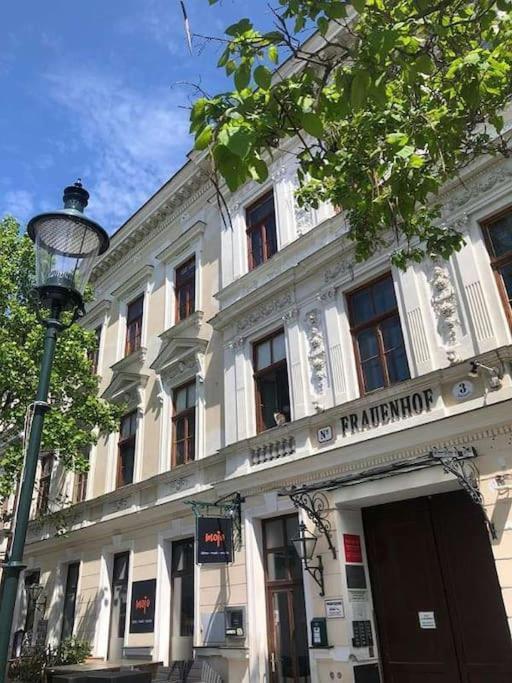 Paraderma Apartment Im Zentrum Baden Bei Wien Exterior photo